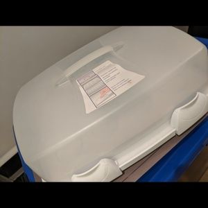 Wilton Cake Caddy - box